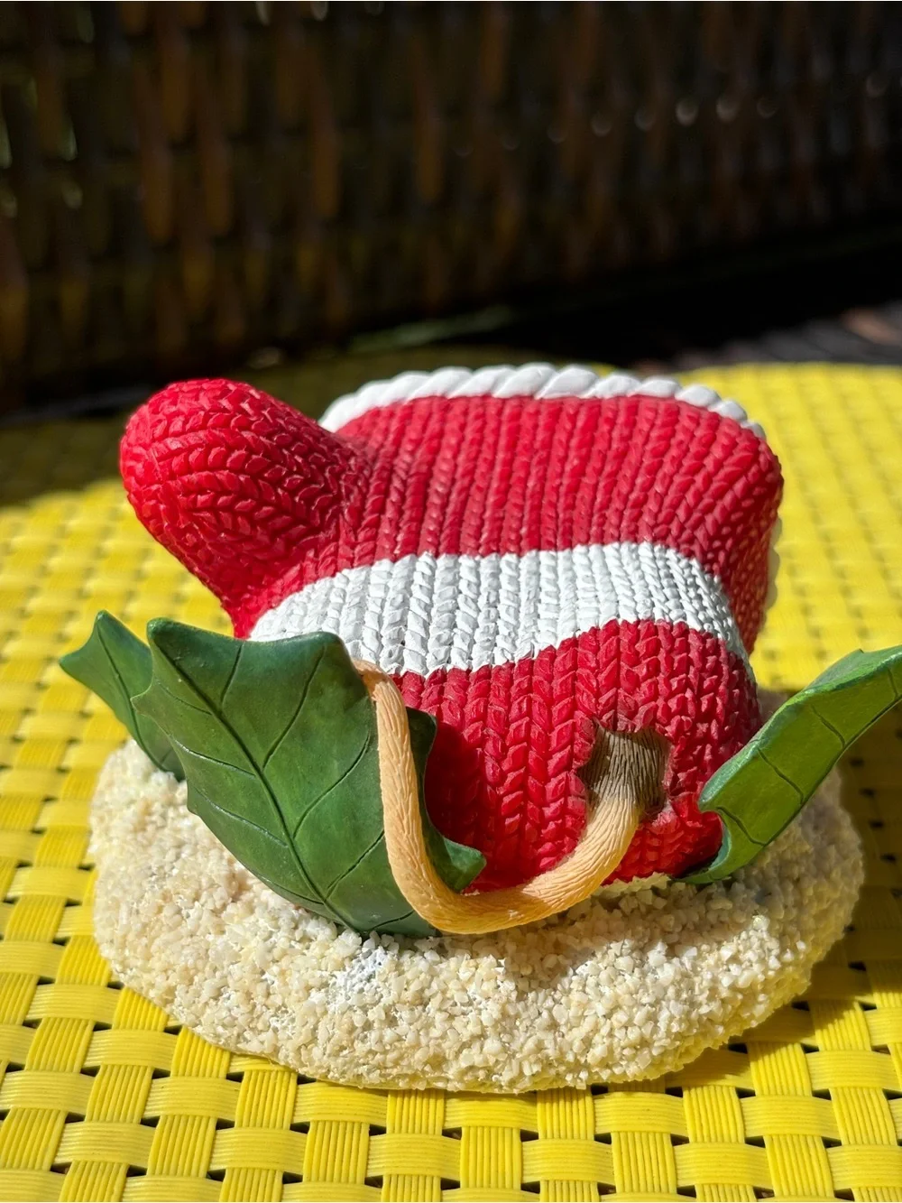 Charming Tails Figurine “Warm Woolen Mitten” Special Edition